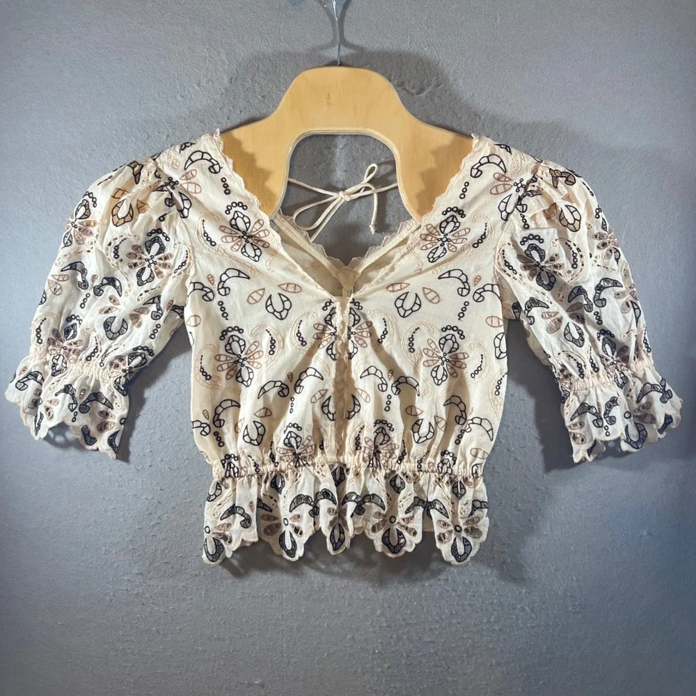 914 | Anthropologie Embroidered Eyelet Puff Sleeve Crop Top Cream Women XXS‎
